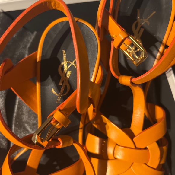 YSL leather tributes - Picture 6 of 6